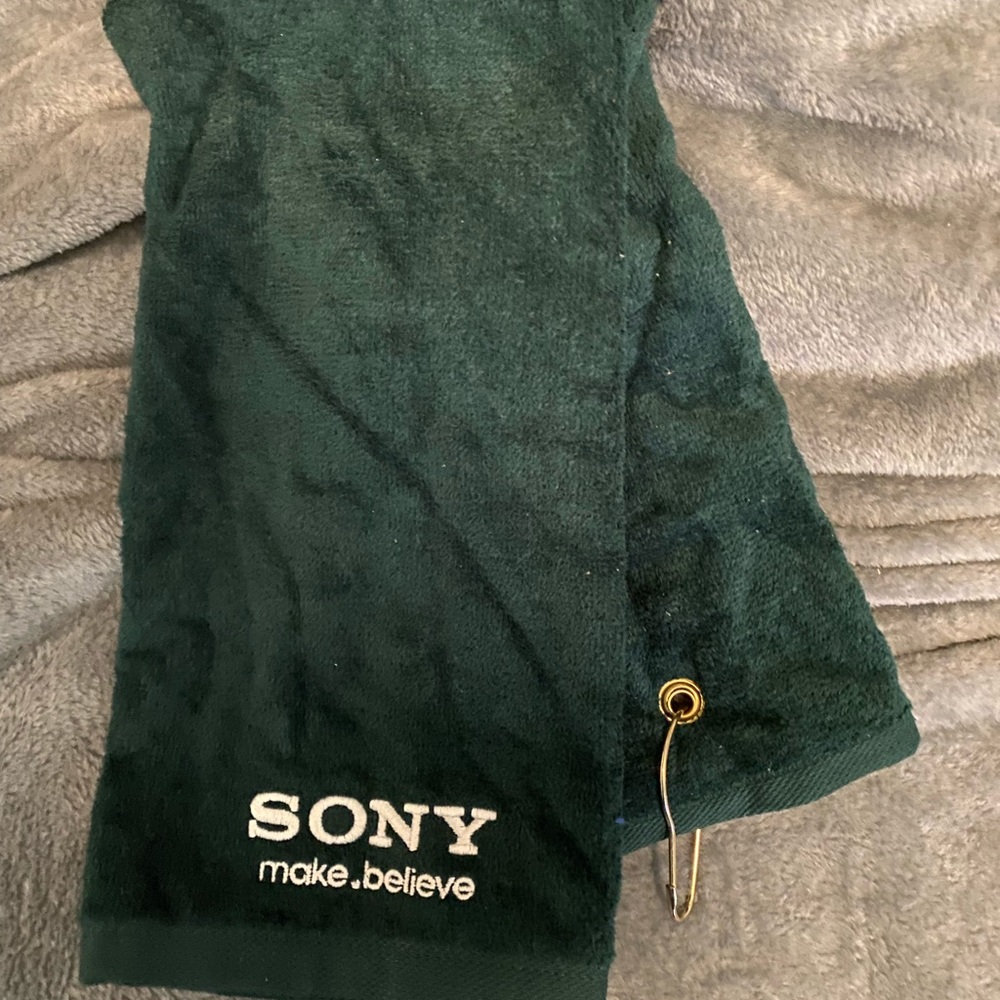 Green Sony golfers towel for golf bag